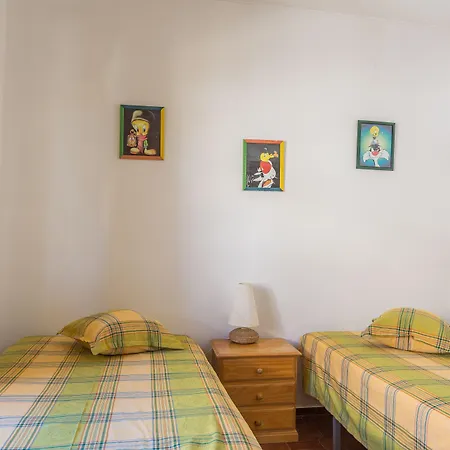 מלון דירות Iberlagos 3*